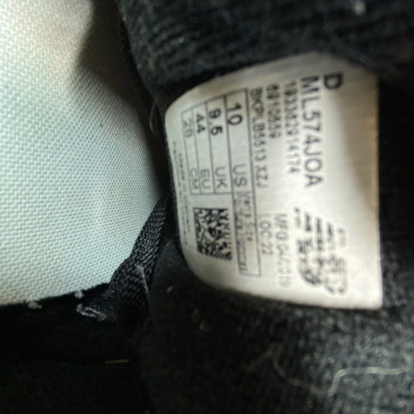 New Balance 574 Men's Size 10 D Black Gray White Gum Soles - Picture 8 of 8